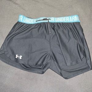 SMALL GREY UNDER ARMOUR SHORTS